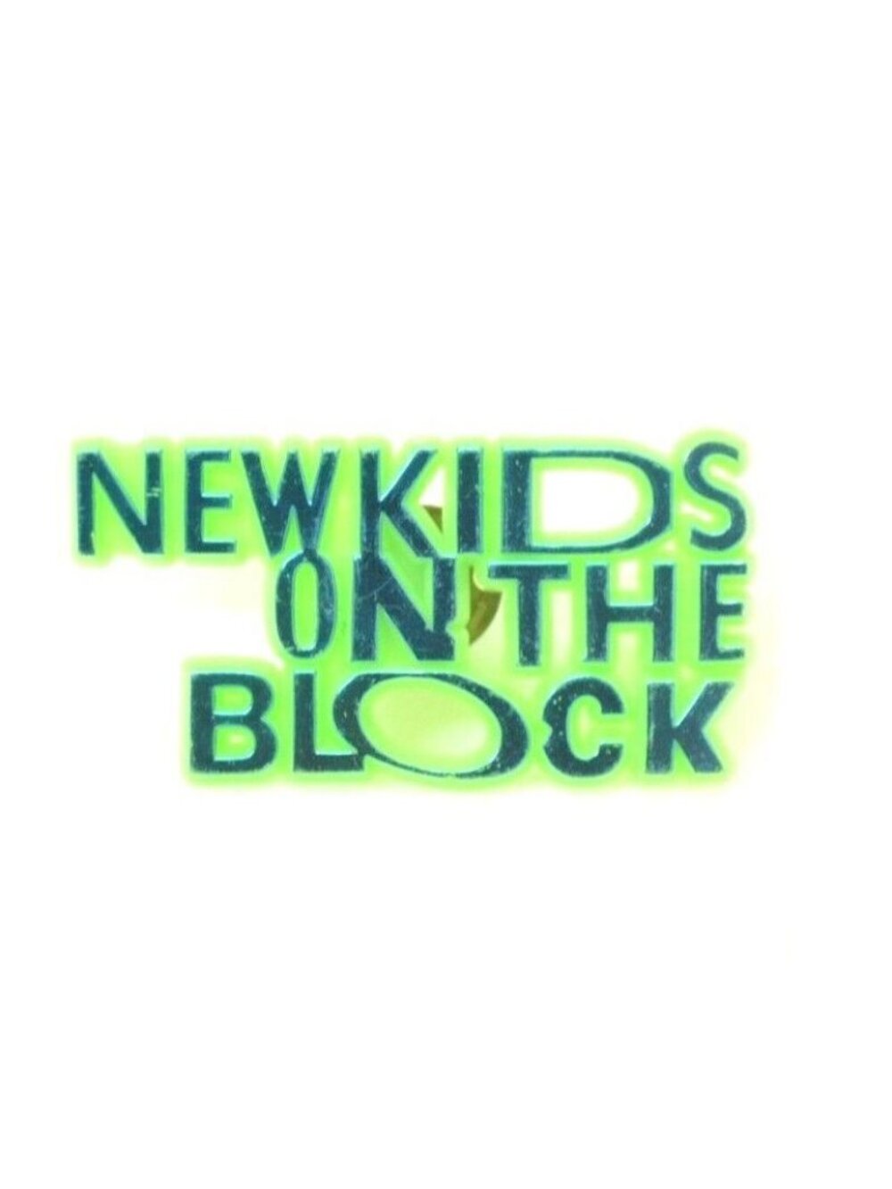 New Kids Block Brooch Fan Pin 1989 Plastic Green Blue Lapel Bag Gear Vintage